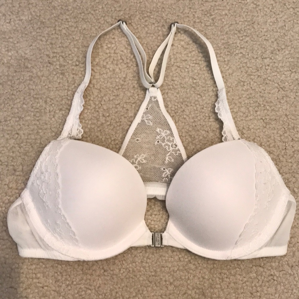 NWOT Gilly Hicks Racerback WHITE Bra
